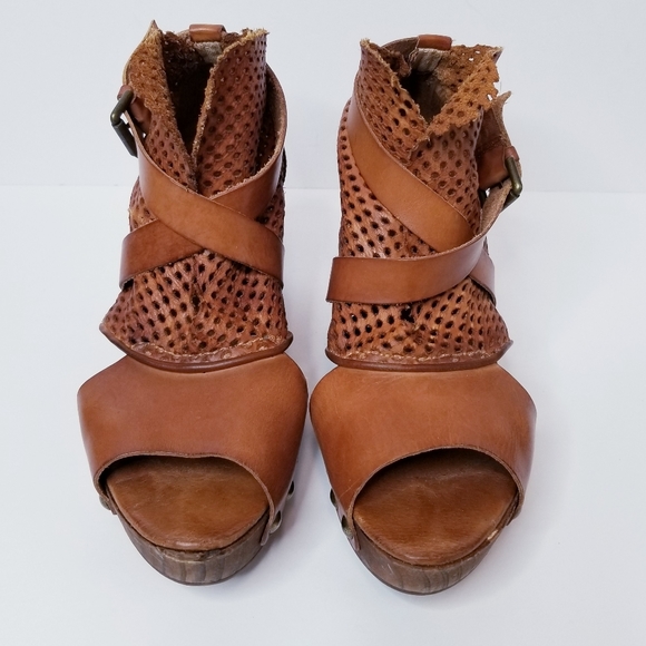 Free People Rendering Leather Clogs - Picture 4 of 11